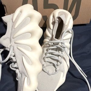 Adidas yeezy 450 cloud white slightly used.